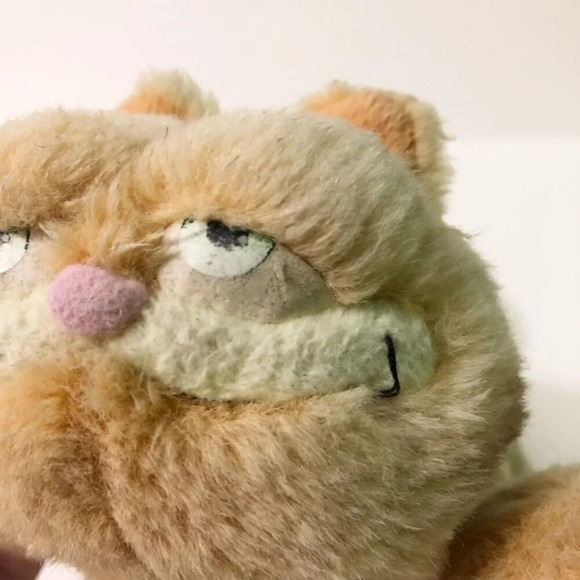 Vintage Garfield Laying Down Plush 12 Inch Long Stuffed Toy - Picture 11 of 16